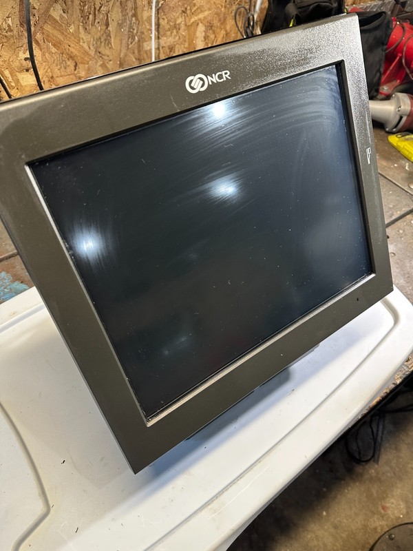 NCR P1230 7743-0094-8801 Touchscreen POS Intel Atom D2701 2.13GHz 4GB RAM No HDD