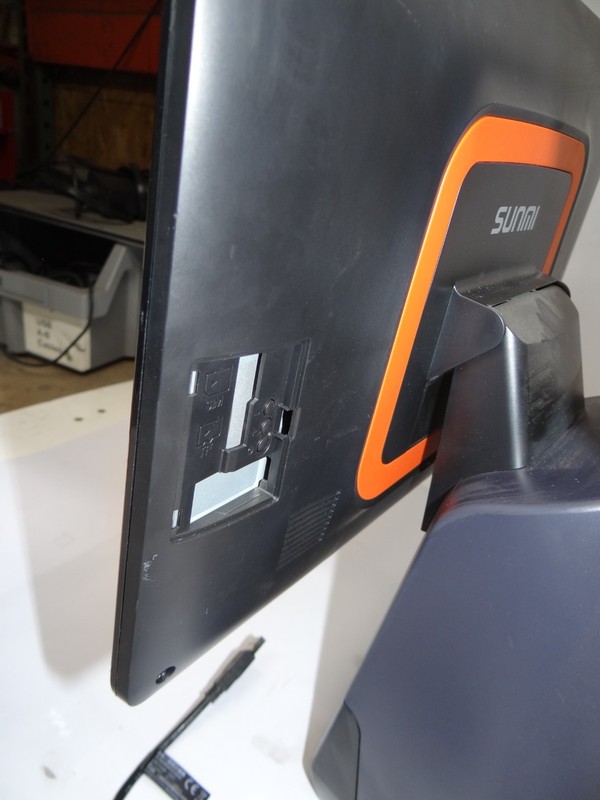 SUNMI DESKTOP POS SYSTEM L1563 T2s 15.6" - NO POWER ADAPTER gallery