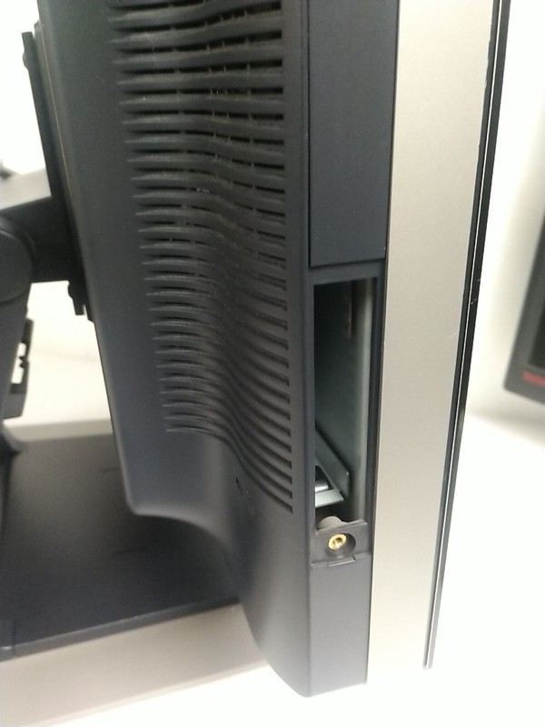 ELO Touch Solutions 19" POS Terminal ESY19R2 AIO gallery