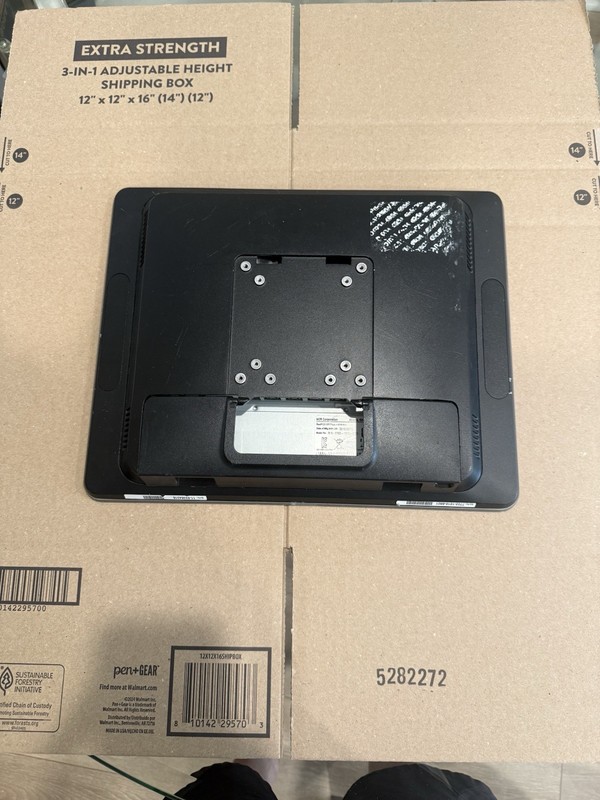 Lot of 3-(2)NCR 7703-1515-8801 REALPOS XR7PLUS & (1) ReaIPOSXR7 7702- 2215- 8801 gallery