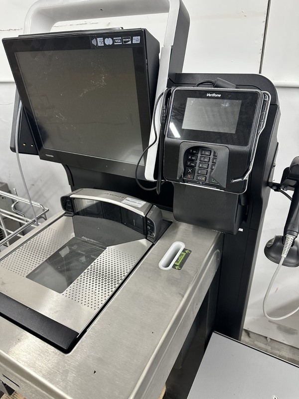 Self Checkout POS Kiosks - Toshiba TCx800 E15 15.6" gallery