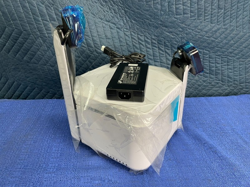 Unique Secure ME01-AG04 POS Touch Terminal Base with Two Tower Modules Open Box gallery