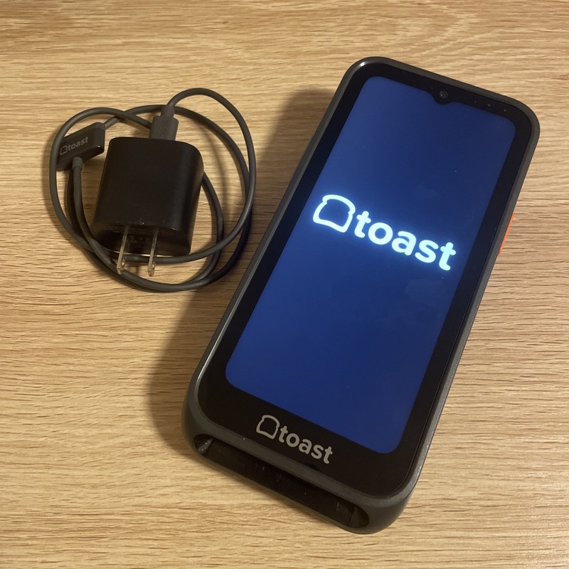 Toast Go 3 POS TG310 Handheld Mobile Computer Device WITH CELLULAR W/ Charger