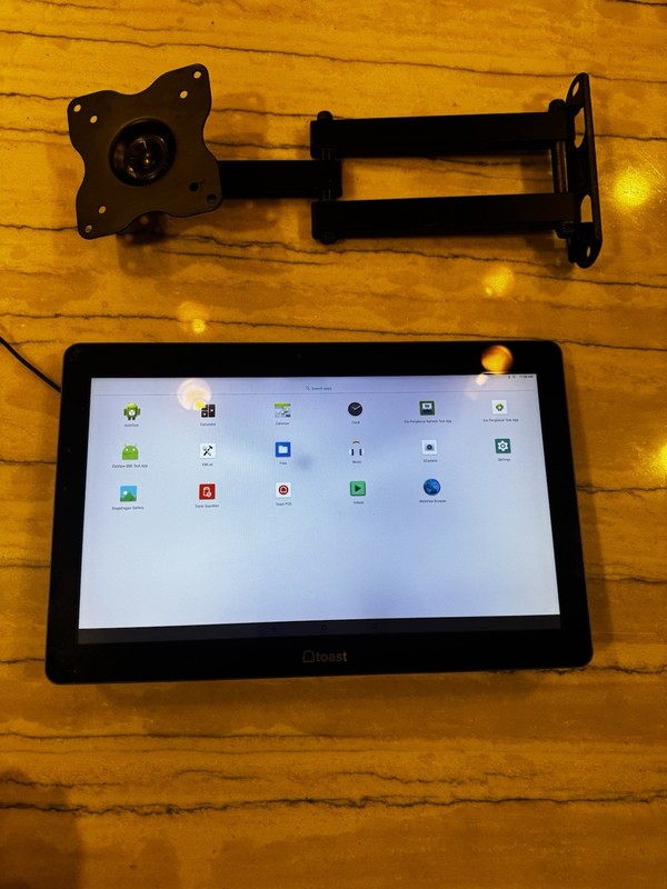 Elo Toast POS Kitchen Display KDS Touchscreen Monitor Wall Mount NO POWER CORD