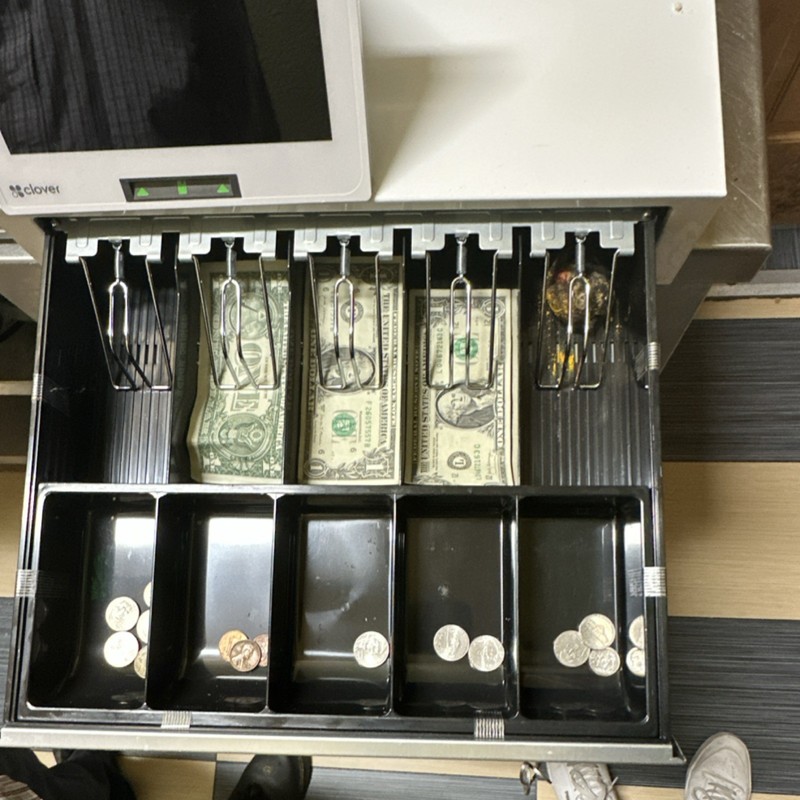 Clover POS System with Cash Drawer, Touchscreen Terminal, Receipt Printer gallery