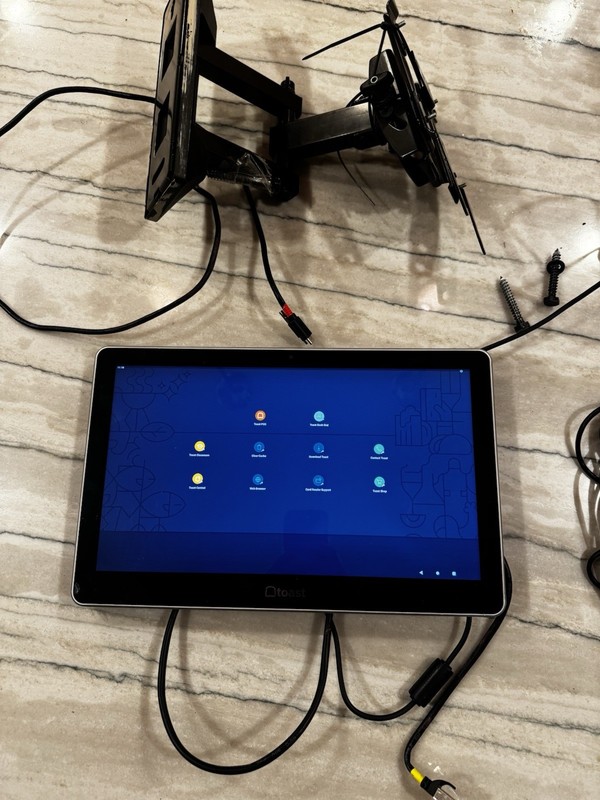 Toast Flex TT203 POS Touchscreen Terminal w/ Wall Mount & Power Cords FREE SHIP