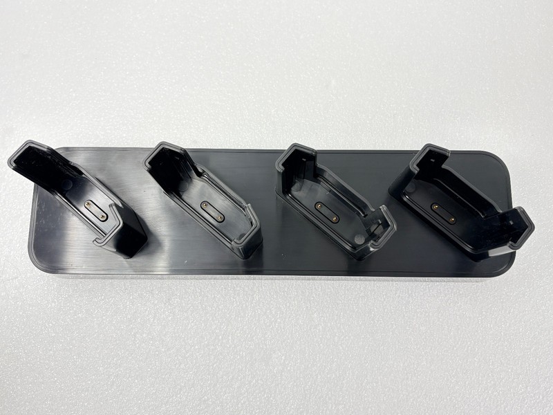 Pre Owned | Elo E526176 / ELO-KIT-M51-4-DEVICE-CHARGER M51 4 Unit Device Charger gallery