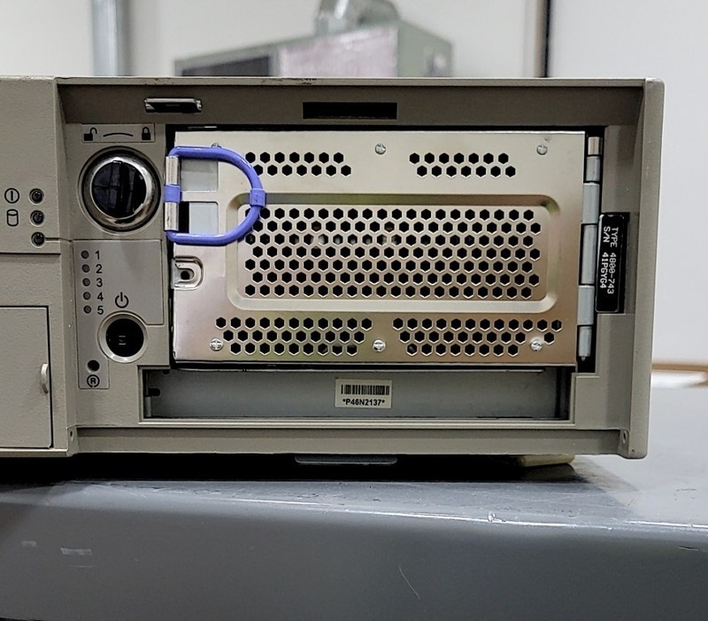 IBM 4800-743 POS Retail System INTEL CELERON 1GB SEE NOTES gallery