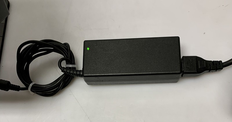 Elo MSM8690 Touch Screen W/ Toast POS, Card Reader, Power Adapter Cable & Stand gallery