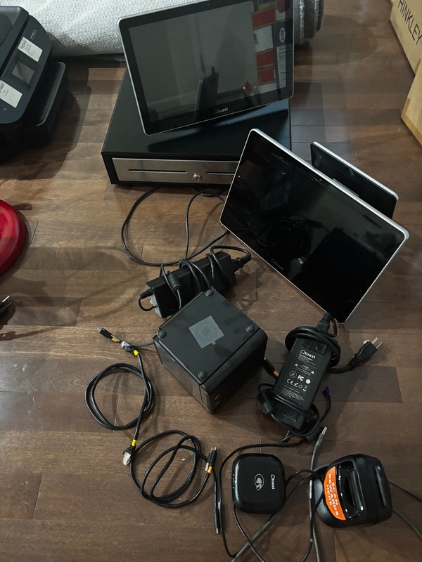 Toast POS System: 2 Touchscreen terminals, 1 card reader, 1 printer, 1 scanner gallery