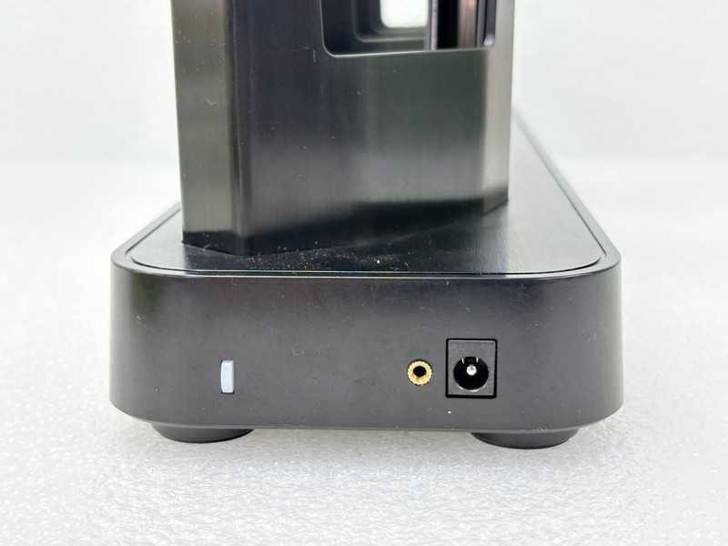 Pre Owned | Elo E526176 / ELO-KIT-M51-4-DEVICE-CHARGER M51 4 Unit Device Charger gallery