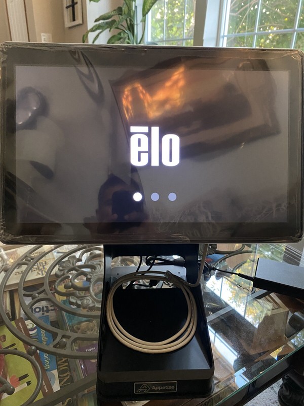 Elo ESY15I1-2UWB-0-AN-GY-G 15″ 32GB All-In One Touchscreen I-Series 3.0 Android