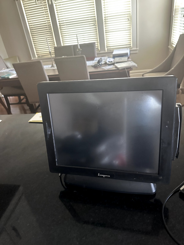 Leebro point of sale system 3 MONITORS