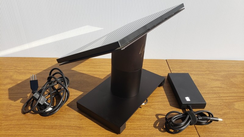 HP Engage One 143 AIO PC i3-7100U 2.4GHz 8GB 128GB SSD Touchscreen Ubuntu Linux gallery