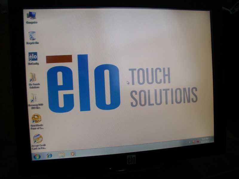 ELO ESY15D1 All-in-One TouchScreen Computer – Installed QuickBooks POS v9.0
