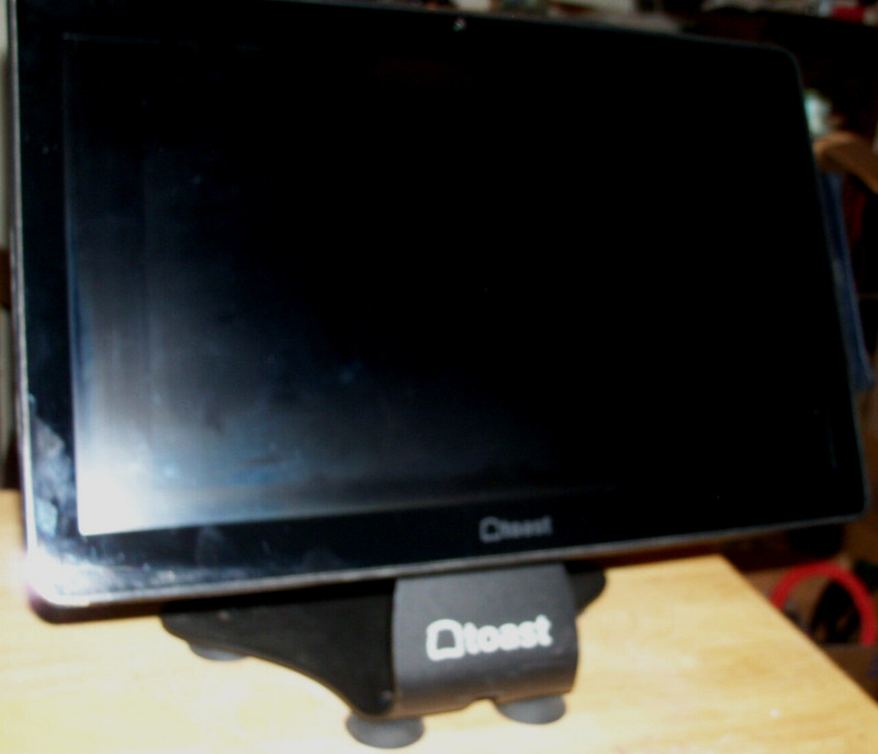 EOL TOAST B193009278 15″ TOUCH SCREEN WITH THE CREDIT CARD READER UNTESTED