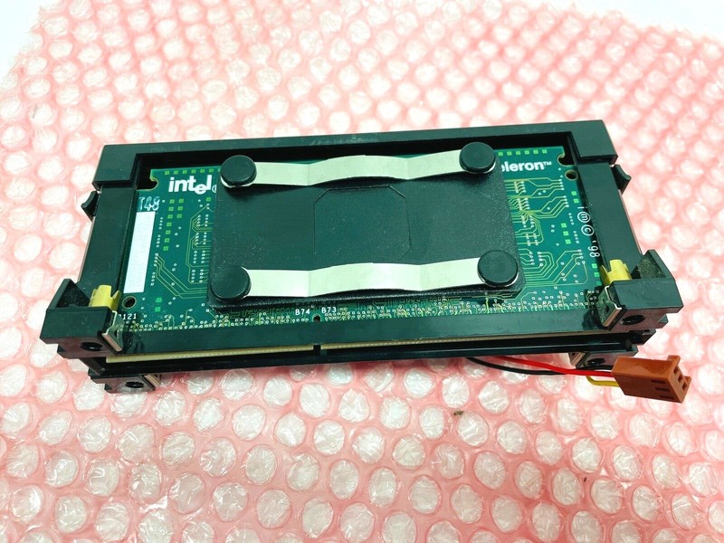 INTEL CELERON MMX PROCESSOR 266MHZ SL2SY WITH HEAT SYNC & COOLING FAN gallery