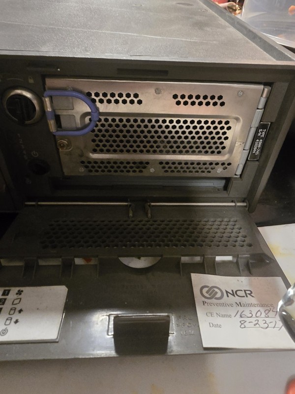 Toshiba 4900-745 Retail POS System Terminal gallery