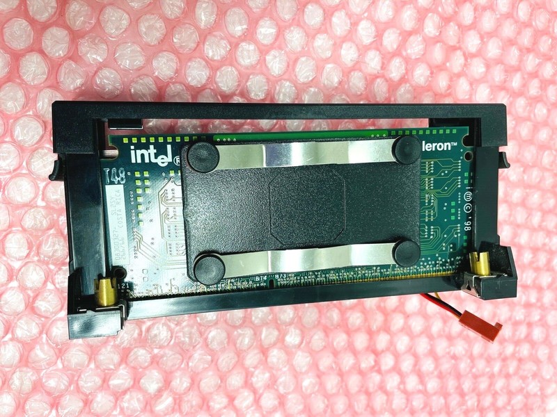 INTEL CELERON MMX PROCESSOR 266MHZ SL2SY WITH HEAT SYNC & COOLING FAN gallery