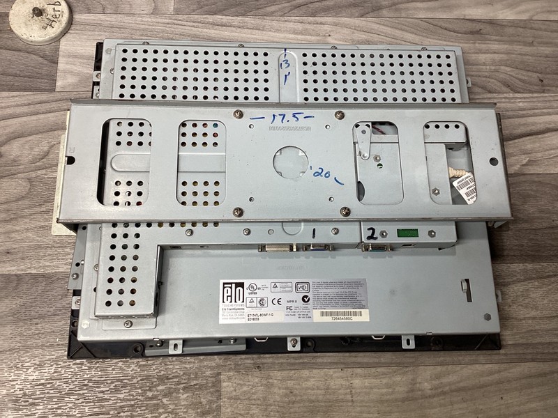 ELO TOUCHSYSTEMS ET1747L-8CWF-1-G SCREEN #110B143PR3 gallery