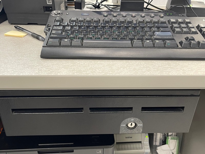 HP Computer, w/Ingenico, scanner, receipt printer, label printer & cash drawer gallery