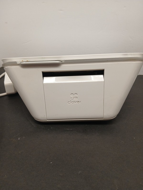 Clover POS System Terminal with Touchscreen Hub & Connected Peripheral gallery