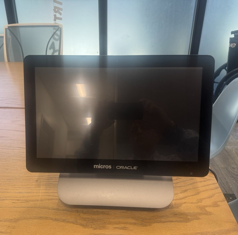 Oracle MICROS Workstation 6 Touchscreen POS Terminal with Docking Station