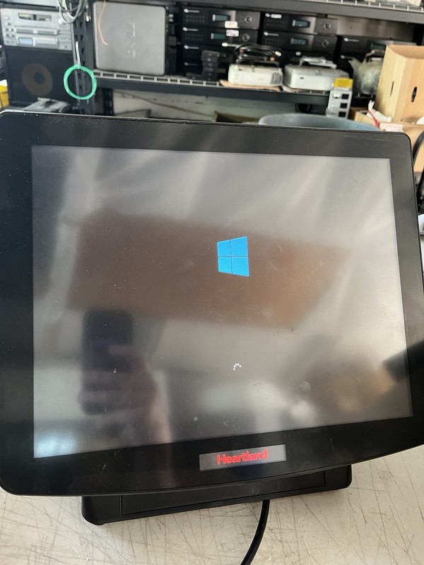 PioneerPos/Heartland All-In-One 15" LED 8GB RAM 64GB Hdd Pent-2.3Ghz Win10 Pro gallery
