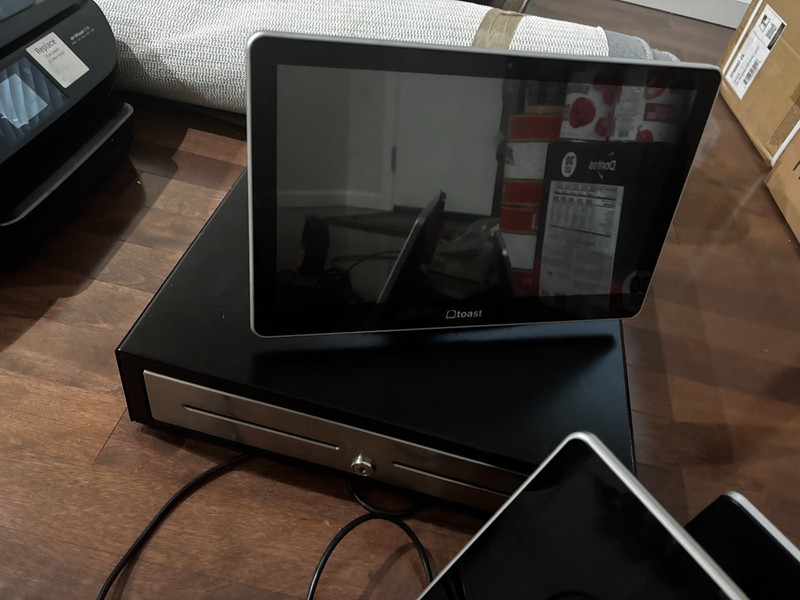 Toast POS System: 2 Touchscreen terminals, 1 card reader, 1 printer, 1 scanner gallery