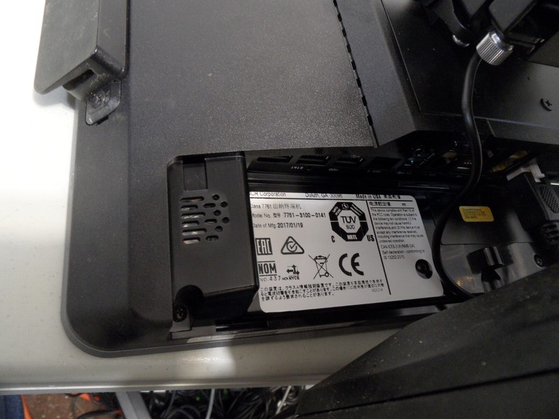 NCR Radiant P1535 7761-3012-8800 Terminal POSREADY 7 For Parts - Turned On gallery