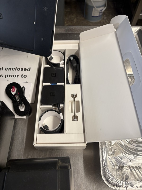 Square POS System with Star TSP100III Printer, Cash Drawer, Card Readers