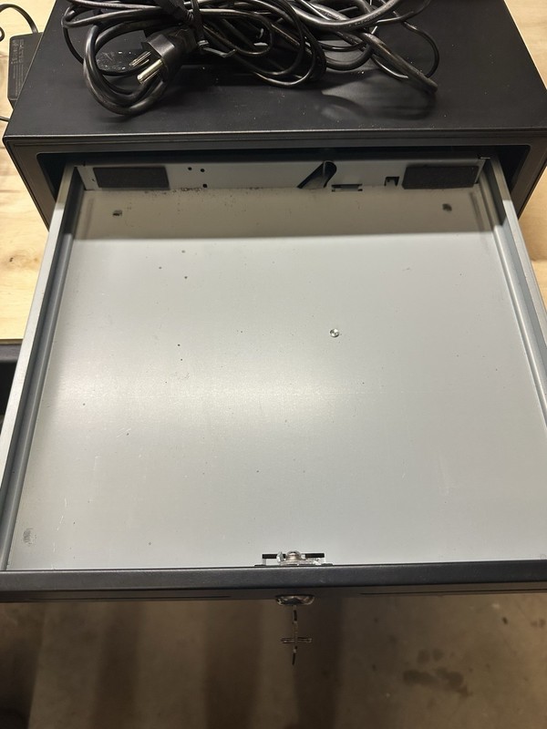 Square Register 2nd Gen Retail POS Kit w/ Cash Drawer, Receipt Printer, Scanner gallery