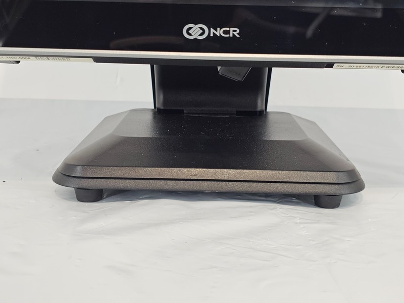 NCR 7761-8450-0000 TouchScreen POS System gallery