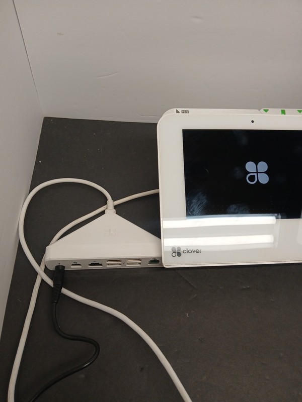 Clover POS System Terminal with Touchscreen Hub & Connected Peripheral gallery