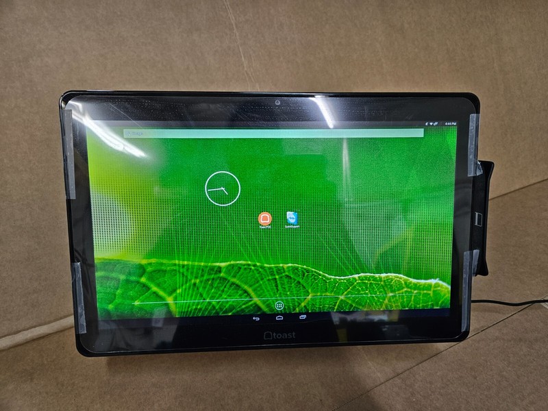 ELO ESY15i1 Touchscreen Toast POS SYSTEM w/ Stand E605616 + Credit card reader. gallery