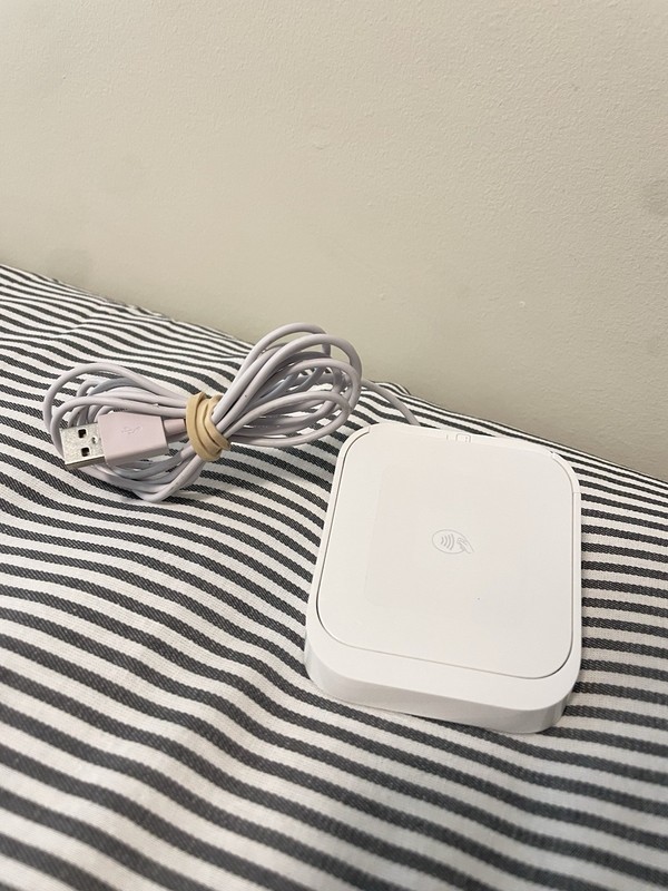 Square Contactless Chip Card Reader (Model SPC1-01) with Power Dock Stand (S7)