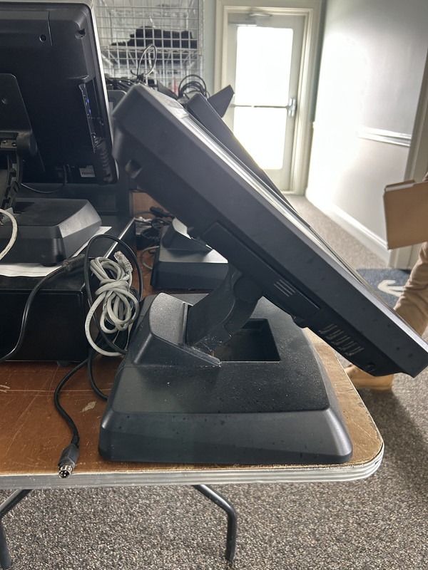 Leebro point of sale system 8 MONITORS gallery