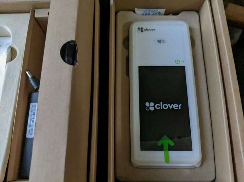 READ Clover Flex POS Point of Sale Complete Portable Charger NEW C403 Wireless gallery