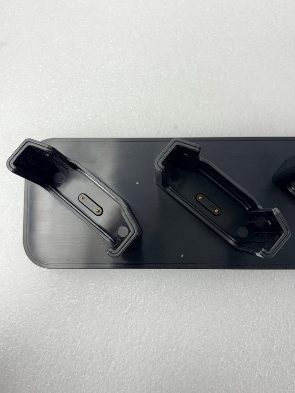 Pre Owned | Elo E526176 / ELO-KIT-M51-4-DEVICE-CHARGER M51 4 Unit Device Charger gallery