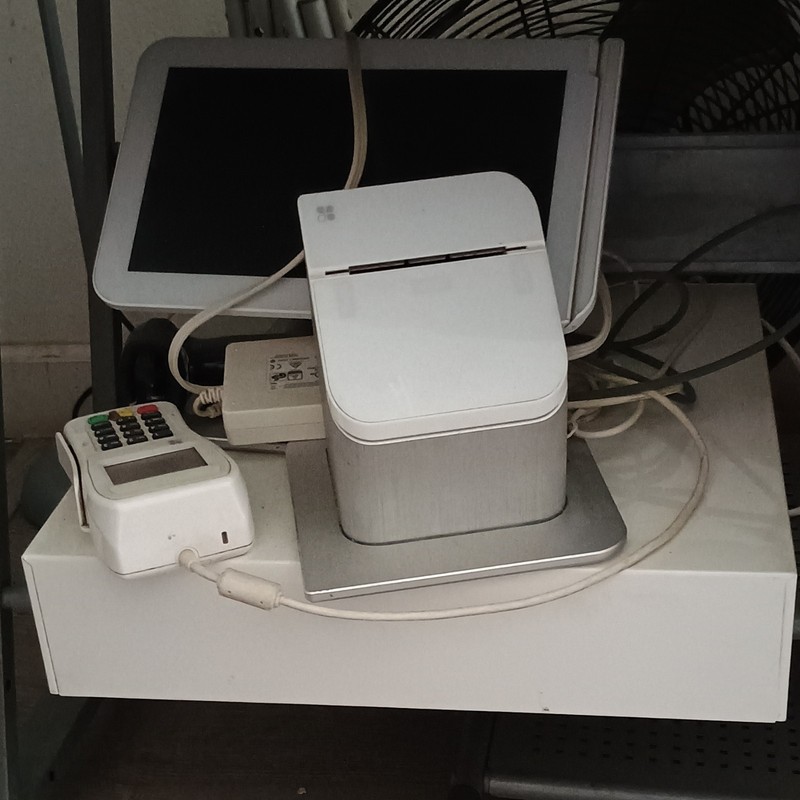 Clover POS System Touchscreen Terminal Receipt Printer Cash Drawer Card Reader gallery