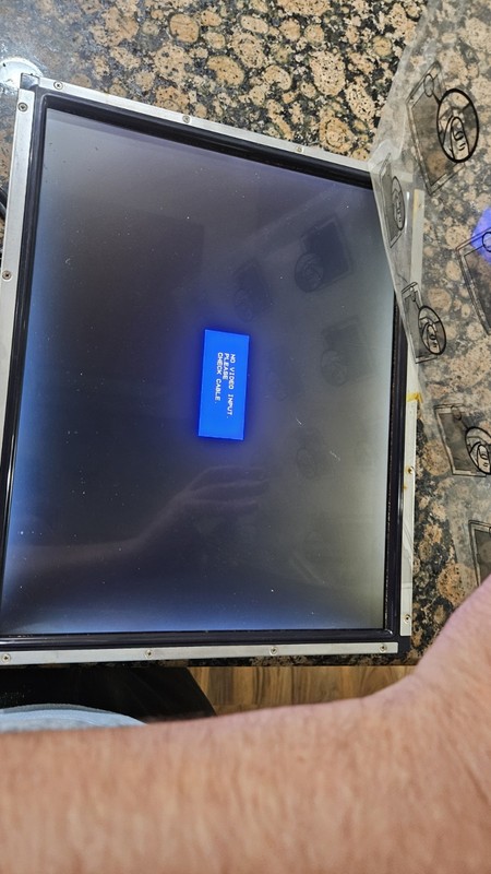 Elo Touch Solutions 17" et1739L-8cwa-3-npb-ge012584 Vending Machine Touchscreen gallery